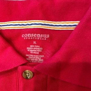 Men’s polo shirt. Consensus sportswear. Hundred percent cotton. Fuchsia.